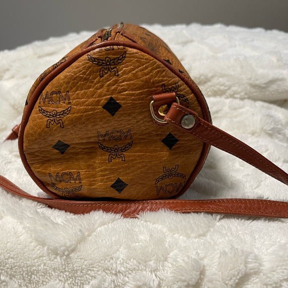 MCM Visetos Barrel Crossbody bag in excellent condition - Picture 3 of 9